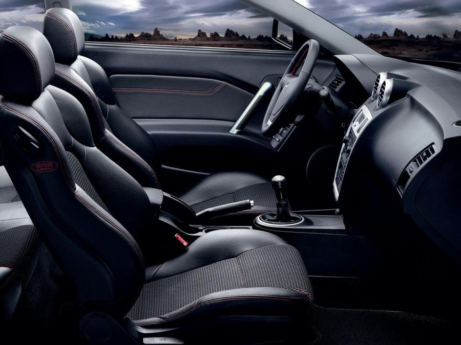  Hyundai Tiburon 2005 года  (фото 6 из 12)